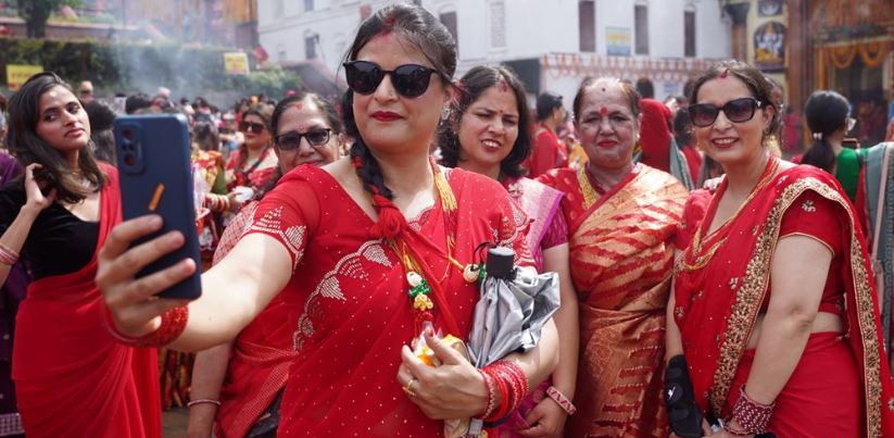 तिजमा अर्थतन्त्र : यस्तो छ साडीदेखि चुरा पोतेसम्मको व्यापार